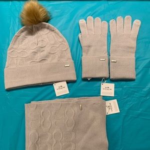 Coach Set - hat, scarf, gloves